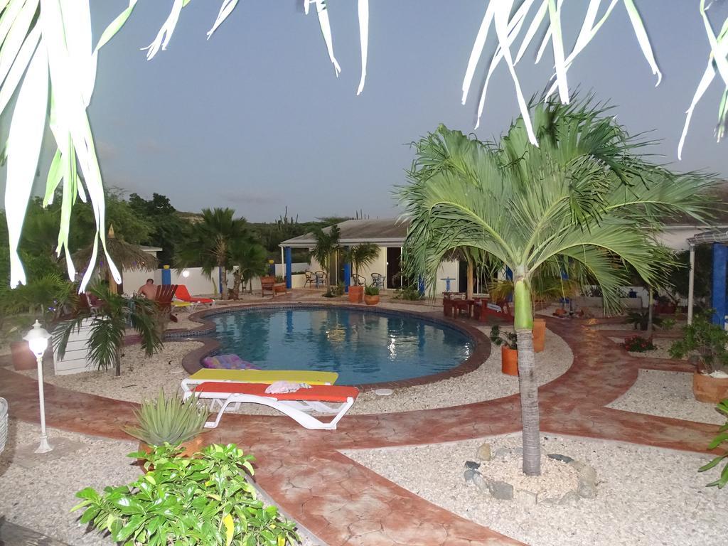 Hacienda Wayaca Apartments Oranjestad Ngoại thất bức ảnh
