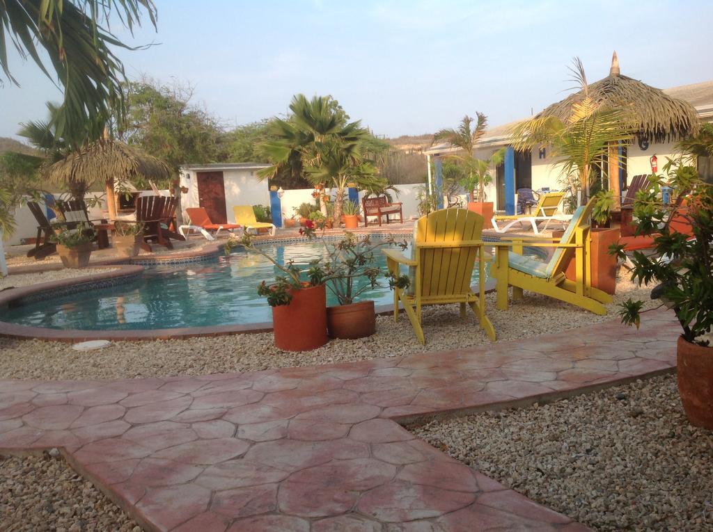Hacienda Wayaca Apartments Oranjestad Ngoại thất bức ảnh