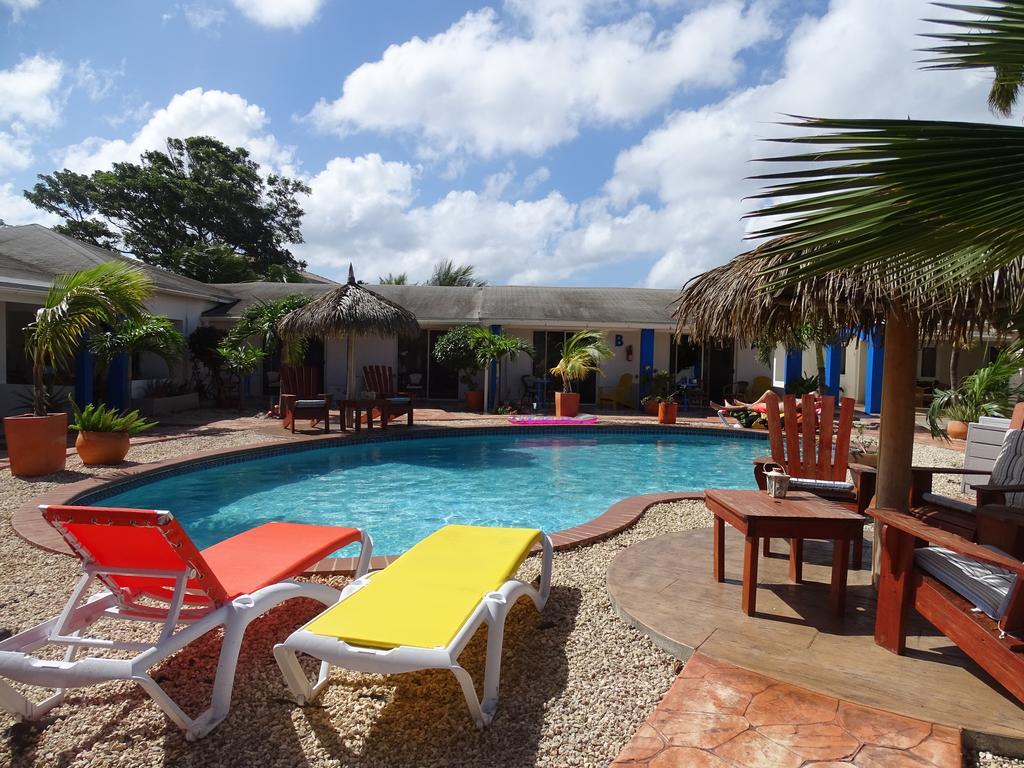 Hacienda Wayaca Apartments Oranjestad Ngoại thất bức ảnh