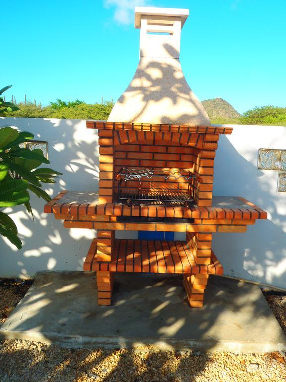 Hacienda Wayaca Apartments Oranjestad Ngoại thất bức ảnh