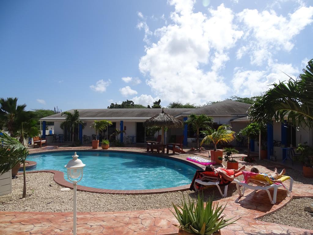 Hacienda Wayaca Apartments Oranjestad Ngoại thất bức ảnh