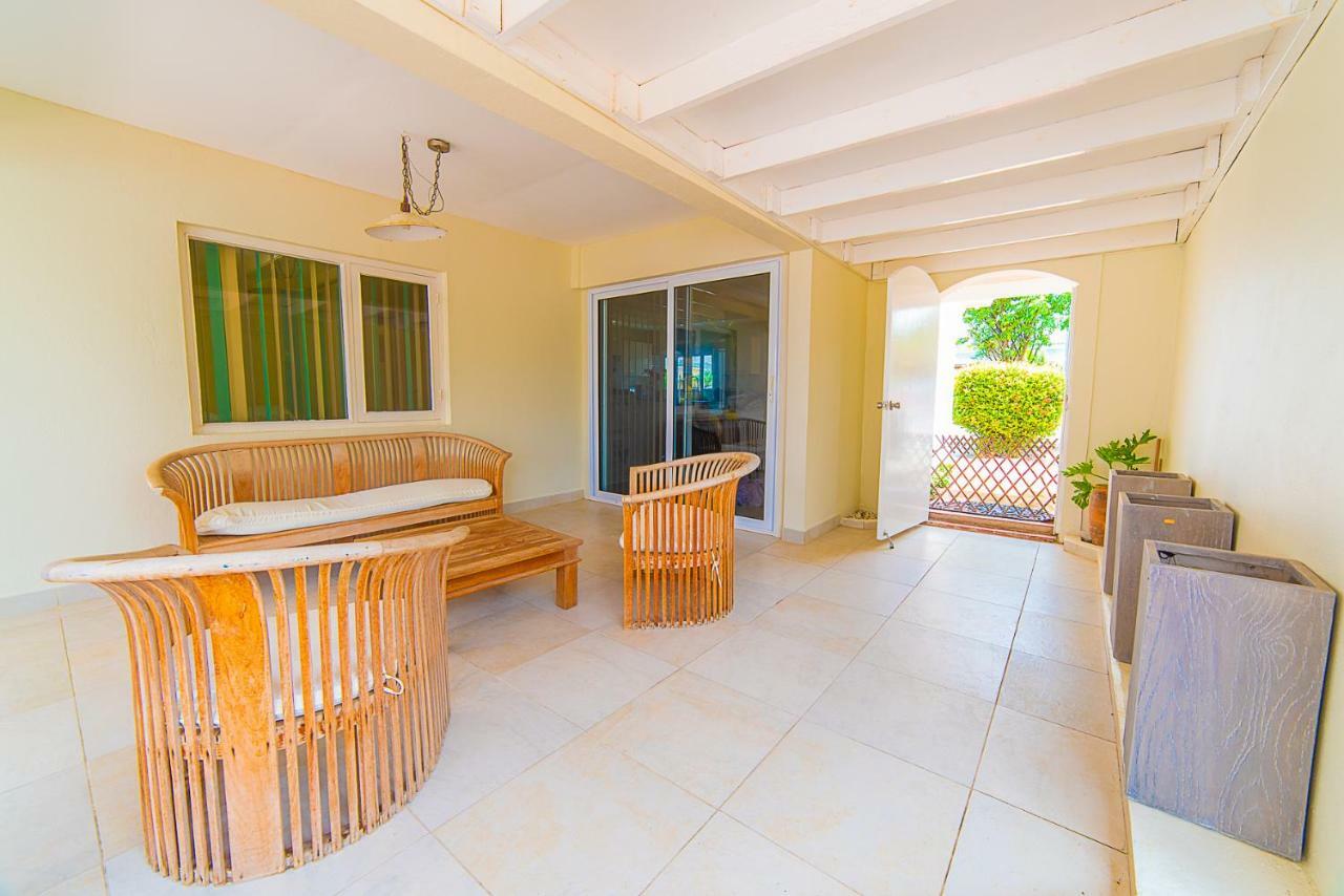 Hacienda Wayaca Apartments Oranjestad Ngoại thất bức ảnh